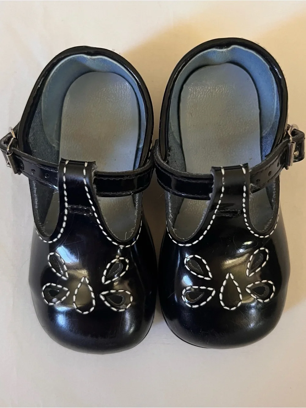 Vintage Black Patent T-Strap Mary Jane Baby Shoes Floral Cutout